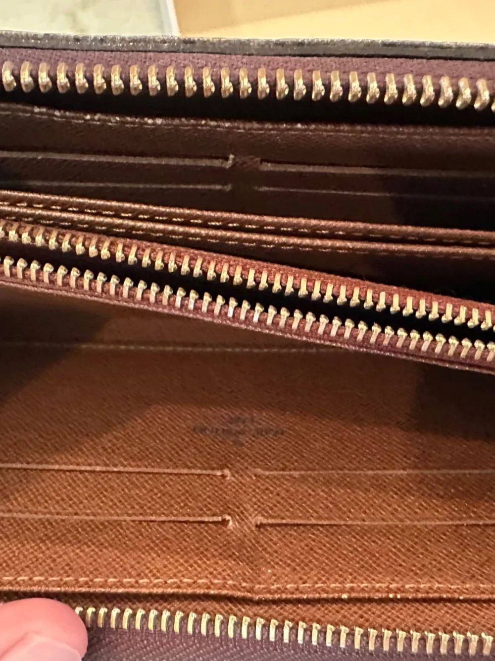 Louis Vuitton long 